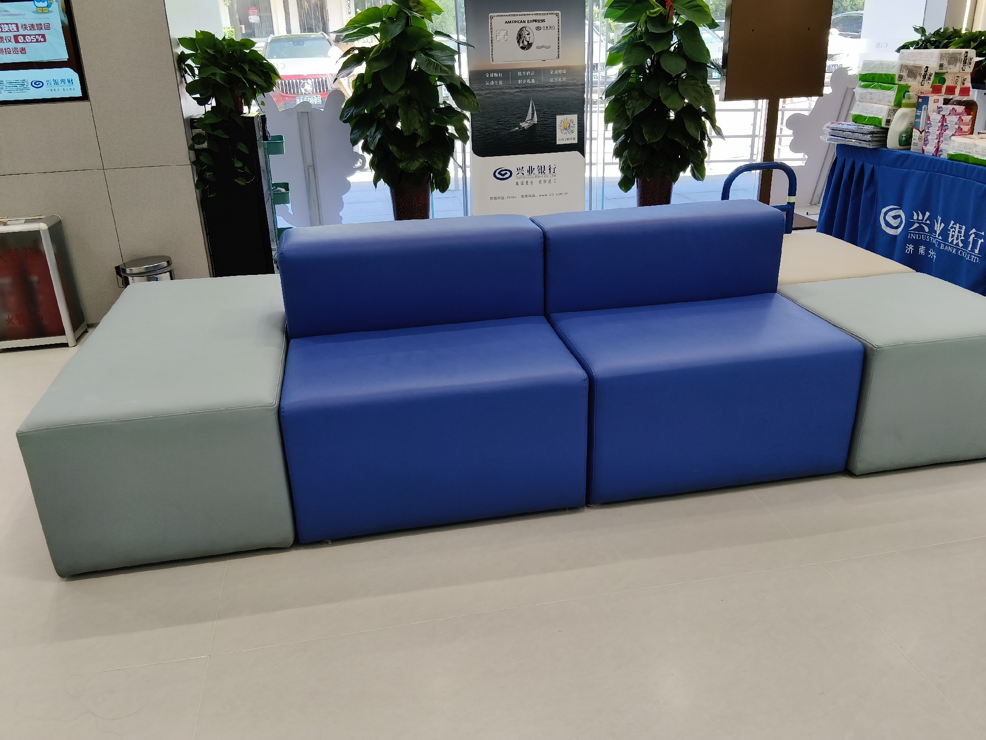 兴业银行家具定制等候沙发